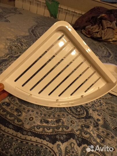 Полочки в ванну