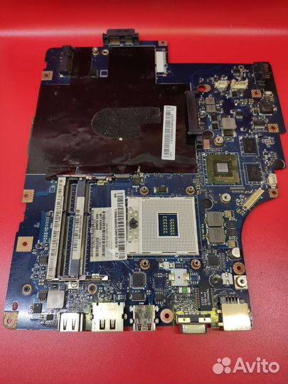 Lenovo Z560 (niwe2 LA-5752P rev:1.0)