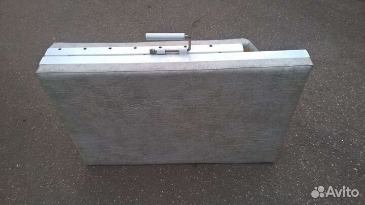 Массажный стол-кушетка (складной)