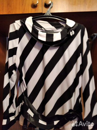 Женские вещи 52-56 р