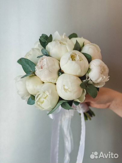Букет невесты с пионами