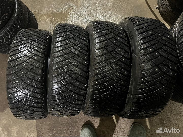 Goodyear Ultragrip Ice Arctic 205/60 R16