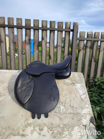 Седло для лошади универсальное