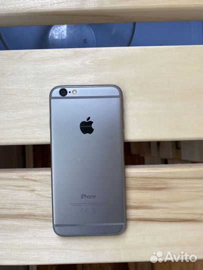 Телефон iPhone 6