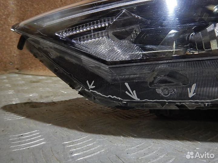 Фара левая Hyundai Tucson