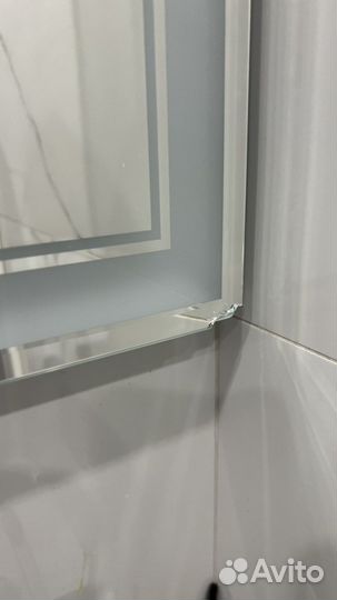 Зеркало с подсветкой для ванной