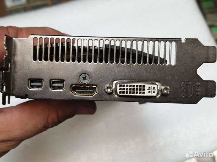 Видеокарта gigabyte HD 7870 2 Гб дефект б/у