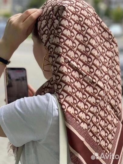 Шелковый платок шаль Dior красный мягкий