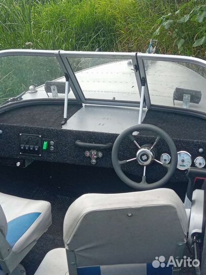Лодка с мотором