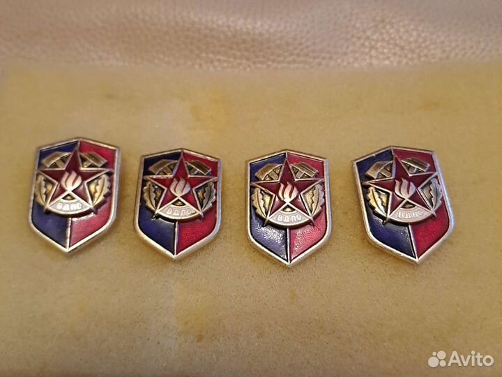 Значки пожарные вдпо