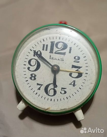 Часы будильник витязь СССР