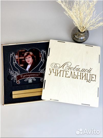 Трек пластинка с оживающим видео на стекле