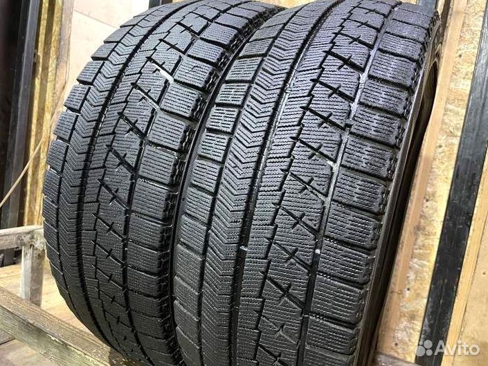 Bridgestone Blizzak VRX 215/55 R17 94S