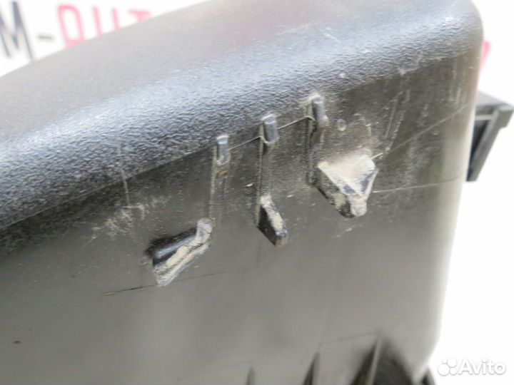 Корпус воздушного фильтра Toyota Corolla 150