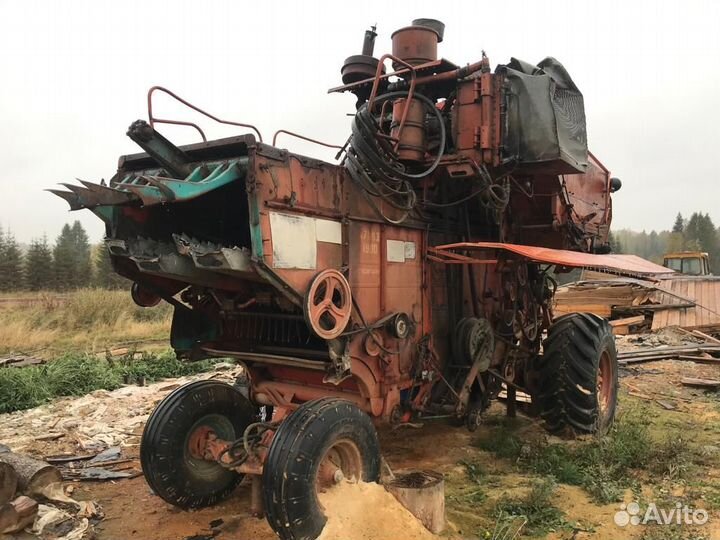 Комбайн Агромаш Агромаш 11 (Енисей-324), 1990