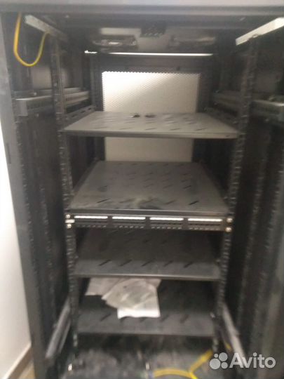 Серверный шкаф Hyperline