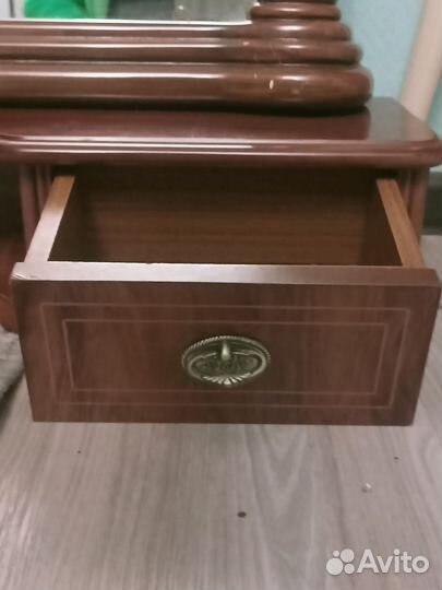 Зеркало настенное большое бу