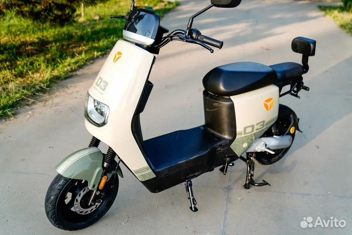 Современный электроскутер yadea G25-D