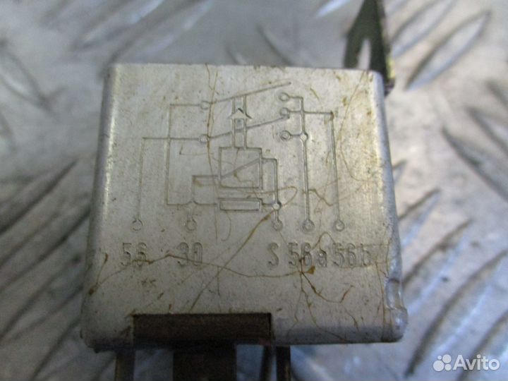 Реле поворотников BMW 3 E30 1986г