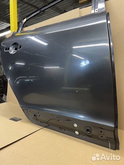 Дверь задняя правая хетчбэк Меган 3 Рено
