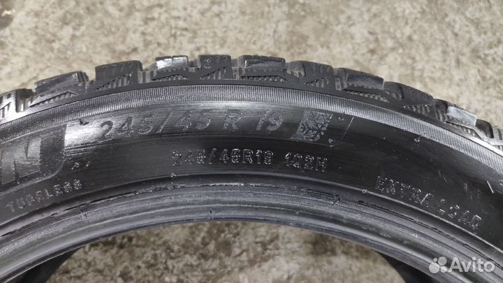 Michelin X-Ice North 4 245/45 R19