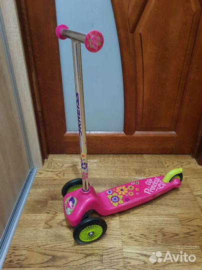Скейт детский+самокат и ролики на пятку в подарок