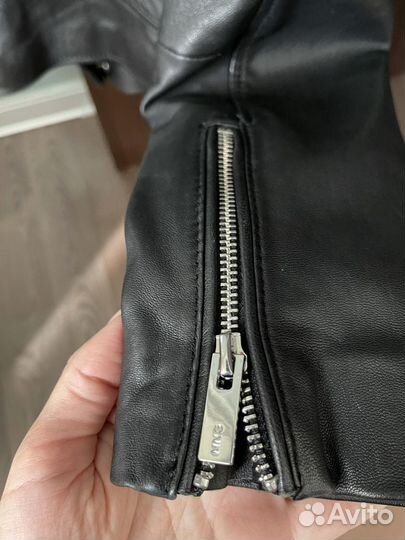 Кожаная куртка mango