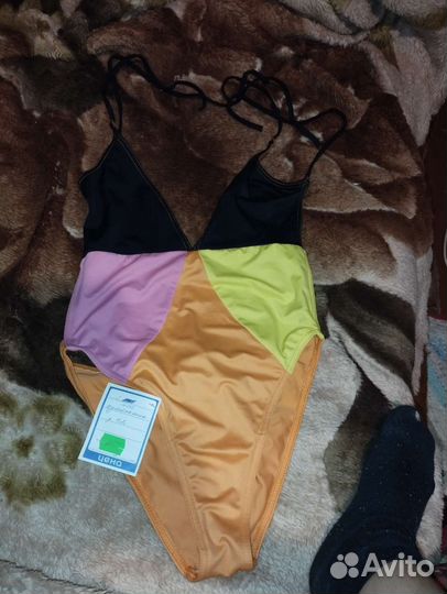 Купальник (Сток) новый 42-46