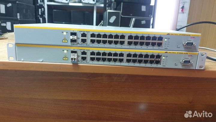 Коммутатор allied Telesis AT-8000S/24POE