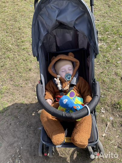 Прогулочная коляска трость новая