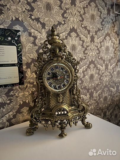 Антикварные часы