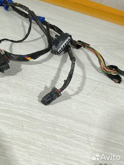 Проводка передней правой двери Hyundai H-1