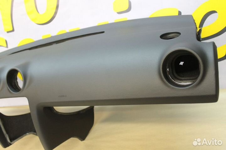 Торпедо Audi A3 панель приборов