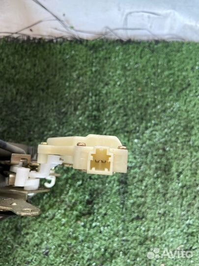 Замок 5-й двери Honda Partner EY6