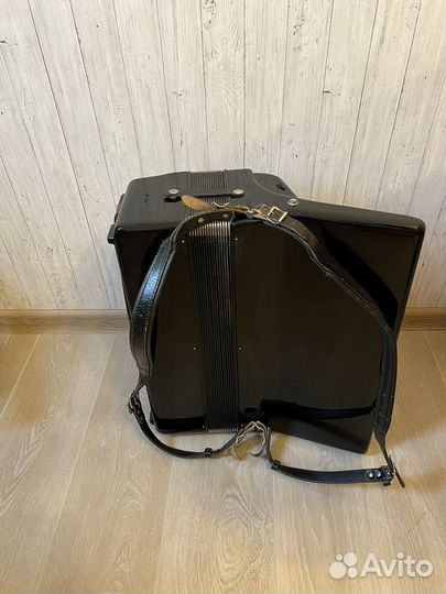 Аккордеон Royal Standart Montana