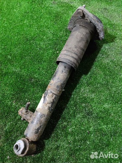 Амортизатор задний левый Bmw E70