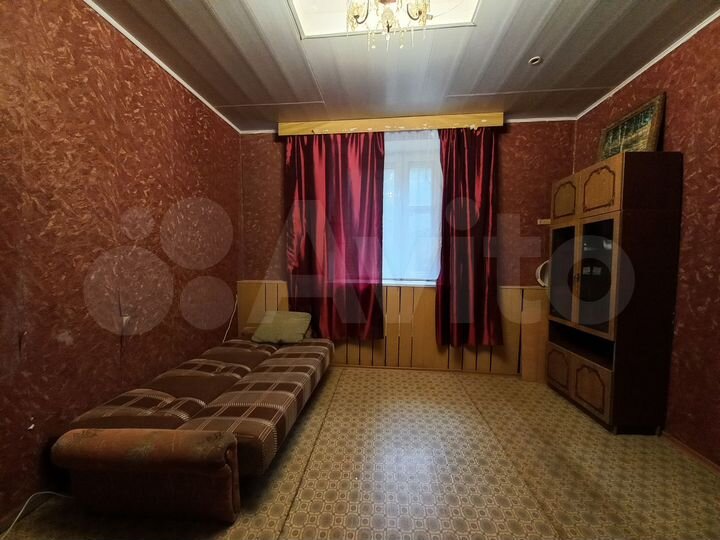 Комната 18 м² в 5-к., 1/1 эт.