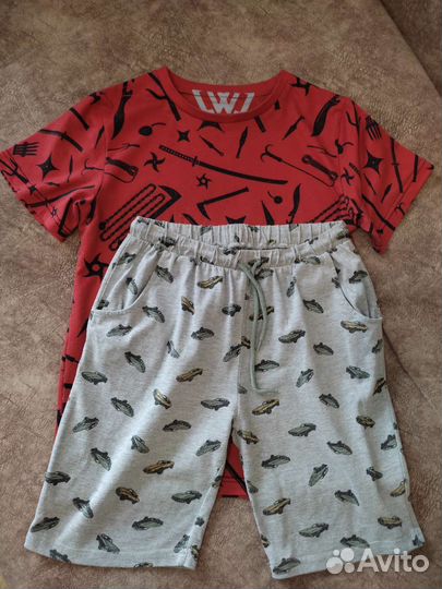 Детская одежда и обувь футболка шорты босоножки