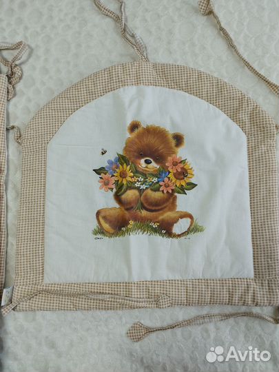 Бортик на кровать