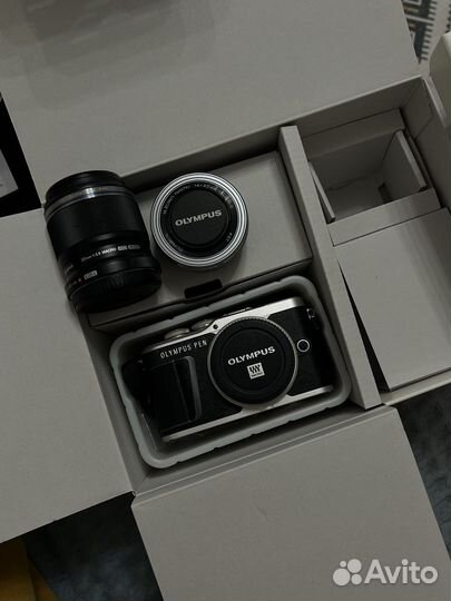 Olympus pen E-PL9 два объектива и флешка