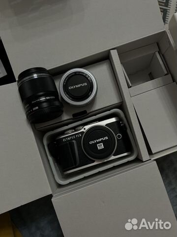Olympus pen E-PL9 два объектива и флешка
