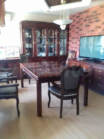 3-к. квартира, 135 м², 5/6 эт.