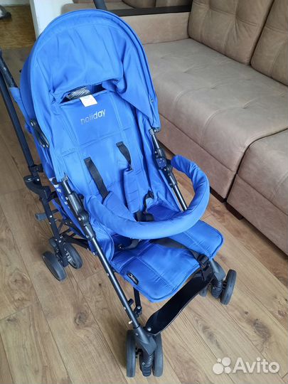 Прогулочная коляска трость