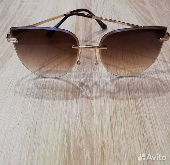 Солнцезащитные очки женские