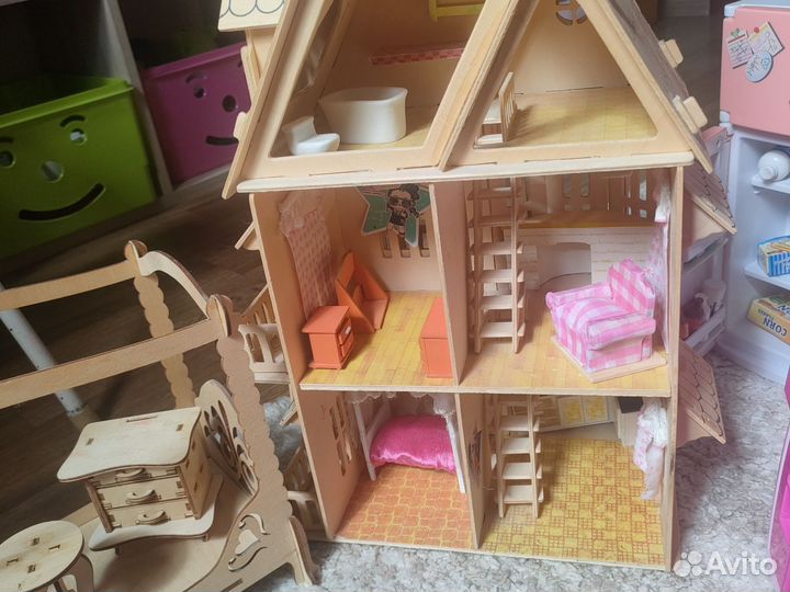 Большой кукольный домик с мебелью деревянный