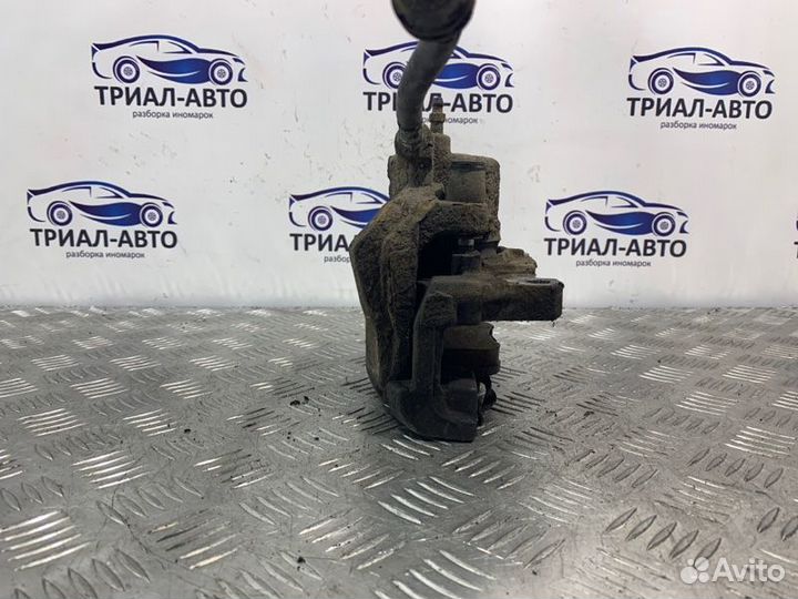 Суппорт передний левый Land Rover Freelander 2