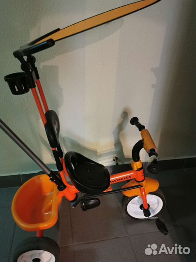Трехколесный детский велосипед с ручкой бу