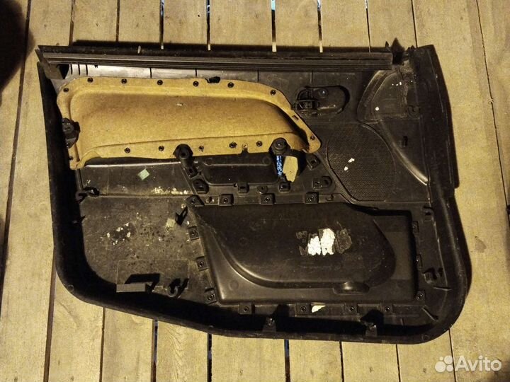 Обшивка двери передней правой Ford Fusion