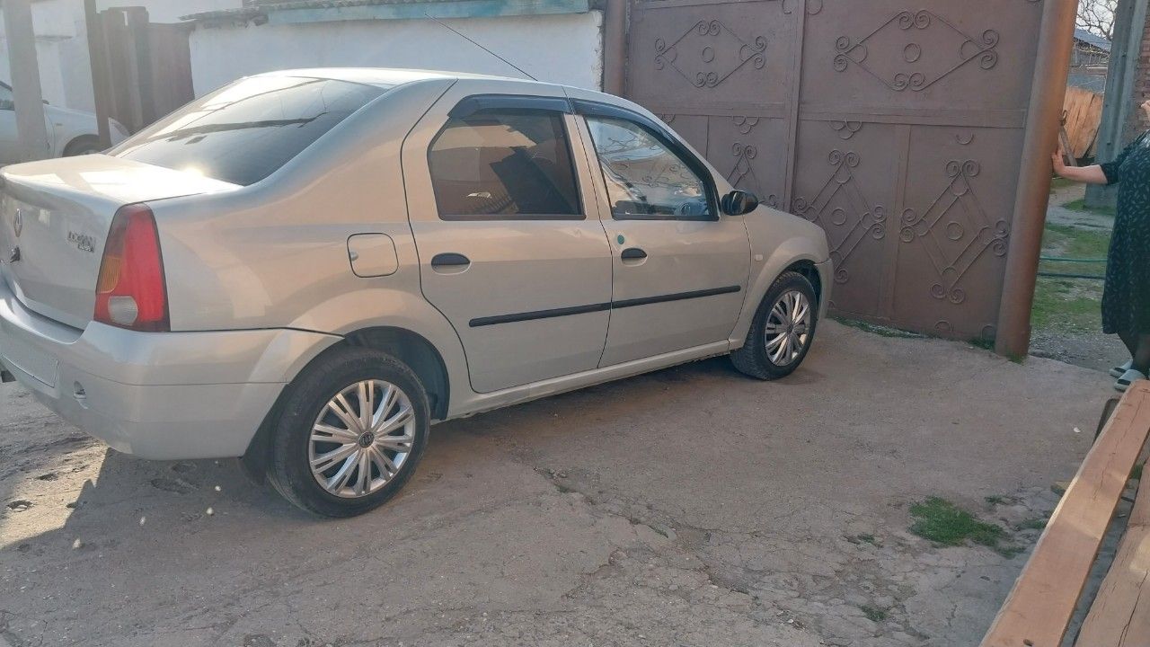 Renault Logan: фото владельца
