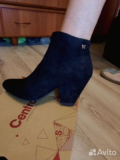 Женские весенние черные полусапожки из нубука 39-4